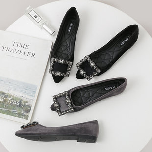 黑色飘鞋 女浅口百搭软底单鞋 尖头方扣水钻平底加绒鞋 2026秋冬韩版
