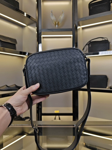 Кожаная небольшая сумка для отдыха подходит для мужчин и женщин, универсальная сумка через плечо, плетеная сумка на одно плечо, в корейском стиле, из натуральной кожи