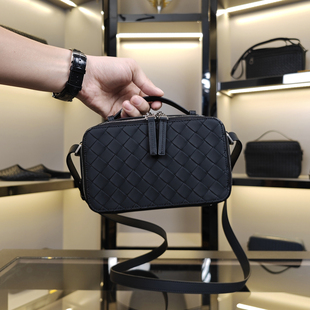 斜挎小包男款休闲男包真皮编织男士外出便携背包2025新款单肩包