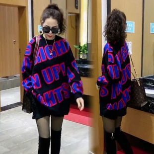 网红潮牌字母提花外穿毛衣女中长款宽松大码时髦加厚保暖针织衫冬