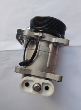 适用于多利卡乘龙L2玉柴Y30发动机空调压缩机图号Y30-8104100-03