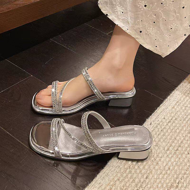 水钻一字拖鞋女夏外穿时尚仙女风露趾低跟凉拖百搭银色配裙子凉鞋