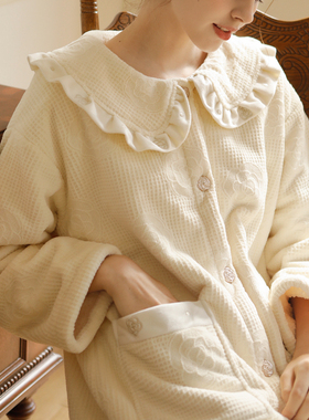 加厚法兰绒秋冬甜美娃娃领毛绒女生长袖提花睡袍裙浴衣宽松家居服