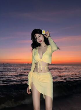 2025新款泳衣女爆款四件套分体长袖防晒渡假海边高级感高端比基尼