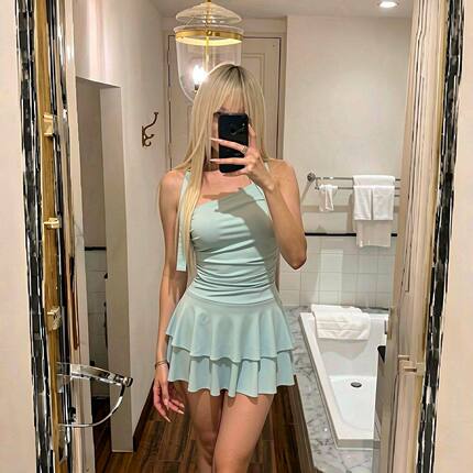 2026新款泳衣女连体裙式高级感绝美度假游泳衣薄荷蓝显瘦遮肚温泉