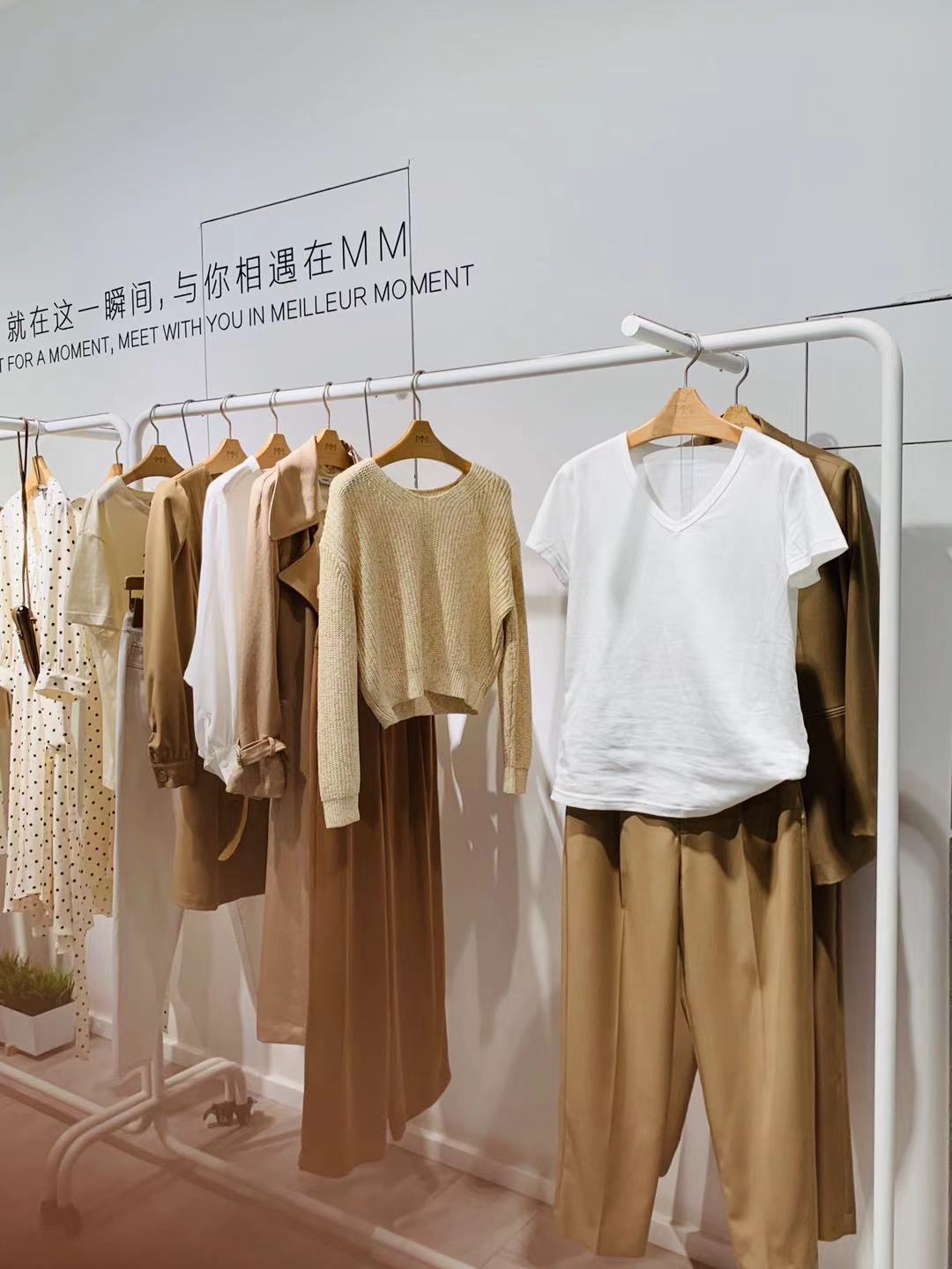 2024新款女装冬外品牌折扣套羽绒服不退不换介意勿拍拍前联店主-封面