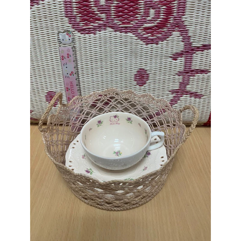 Hello kitty 玫瑰花系列咖啡杯盘组—2001年《2盘1杯》