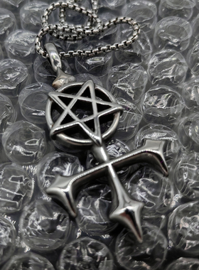 离街】火星Angel Heart戒指倒五芒星逆十字组合镂空标志钛钢吊坠