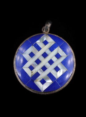 尼泊尔纯银镶嵌青金石八吉祥吉祥结挂饰