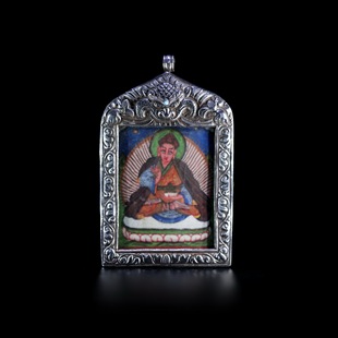 十九世纪 大宝法王唐卡纯银嘎乌盒