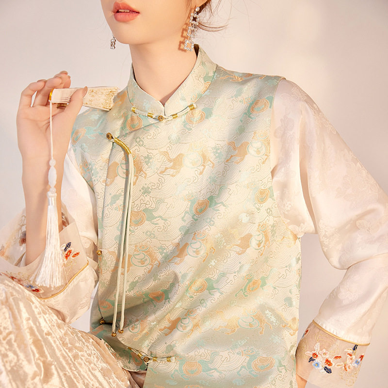 2025秋装新款轻奢新中式国风提花桑蚕丝改良唐装马甲马夹外套上衣