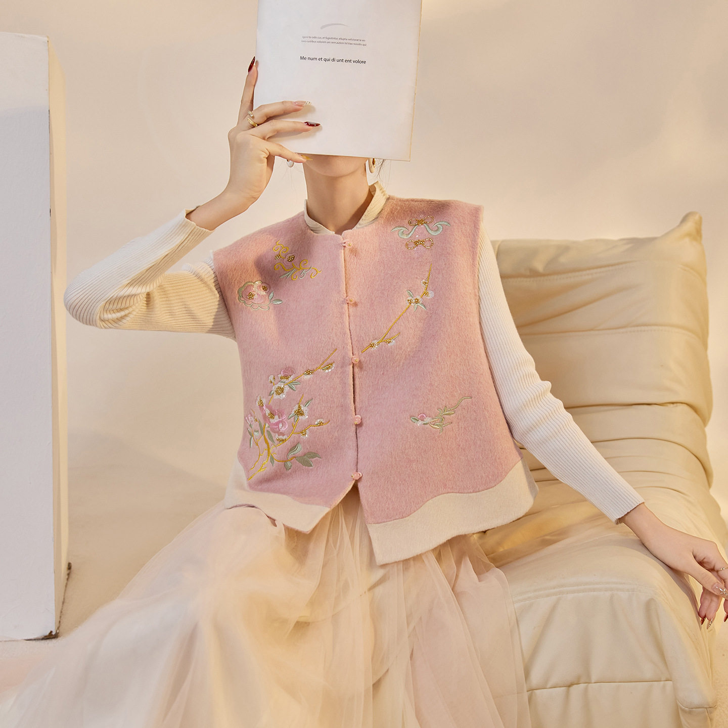 2025冬装新款 轻奢新中式国风刺绣双面穿长款羊毛大衣+马甲套装