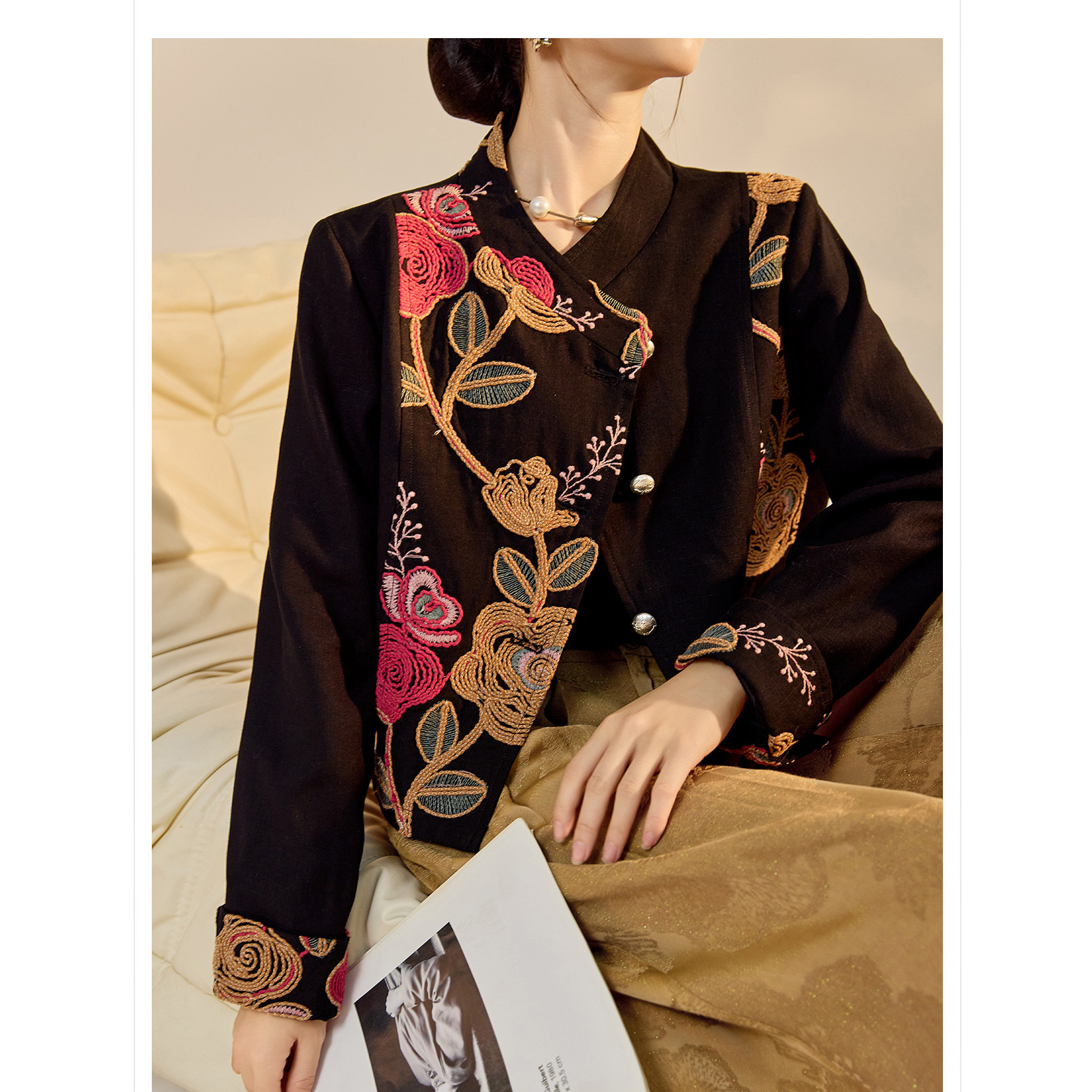 2026春装新款 轻奢新中式国风刺绣时尚撞色绳绣休闲小外套短外套