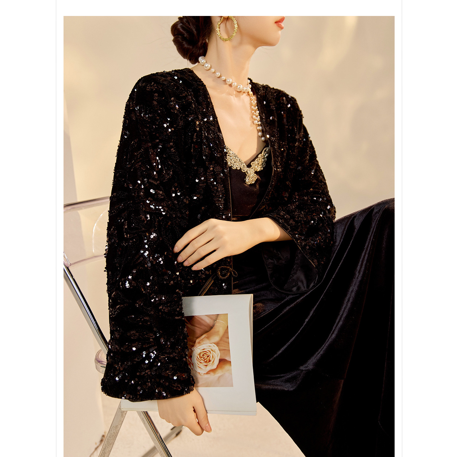 2026春装新款 轻奢新中式国风时尚亮片刺绣黑色小外套吊带裙套装