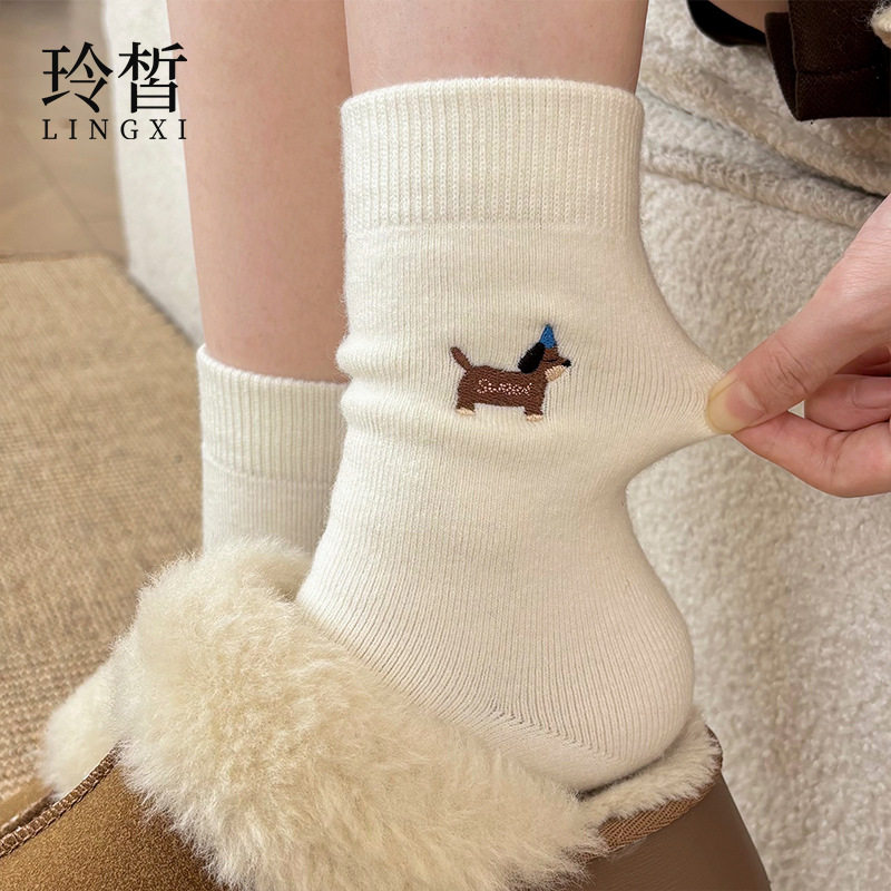 冬季女款羊绒加厚卡通中筒袜