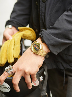 Nixon尼克松复古方形时尚礼品男女手表小金人石英钢带小金表 A045