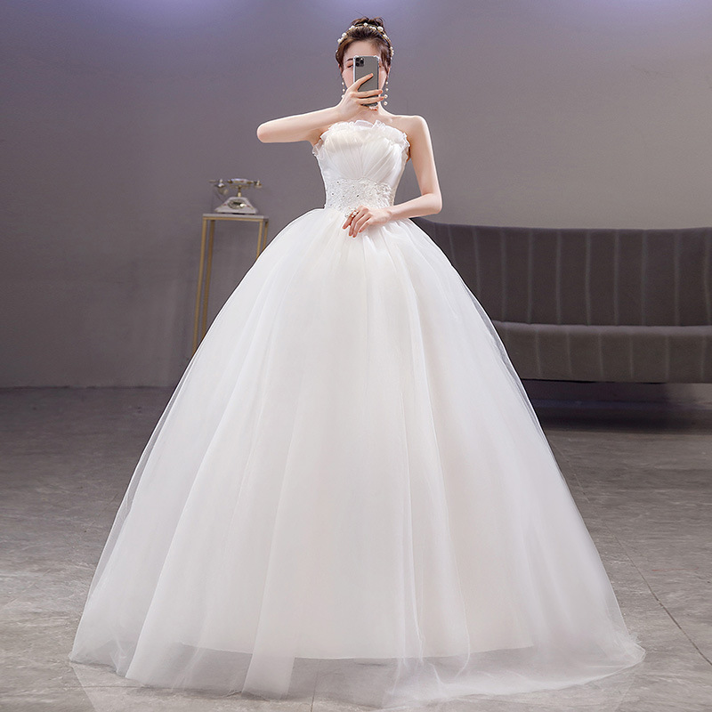 2025新款法式轻婚纱新娘高级感小个子简约出门纱抹胸礼服主纱拖尾