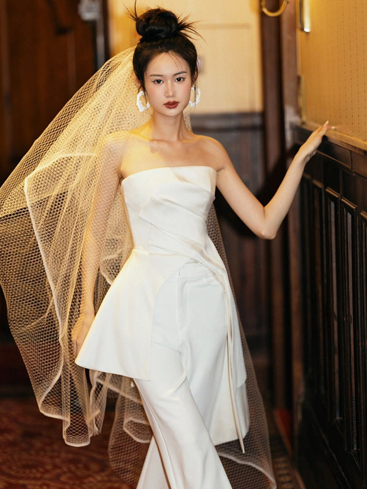 领证轻婚纱2026新款缎面高级感抹胸两件套订婚party裤装礼服日常