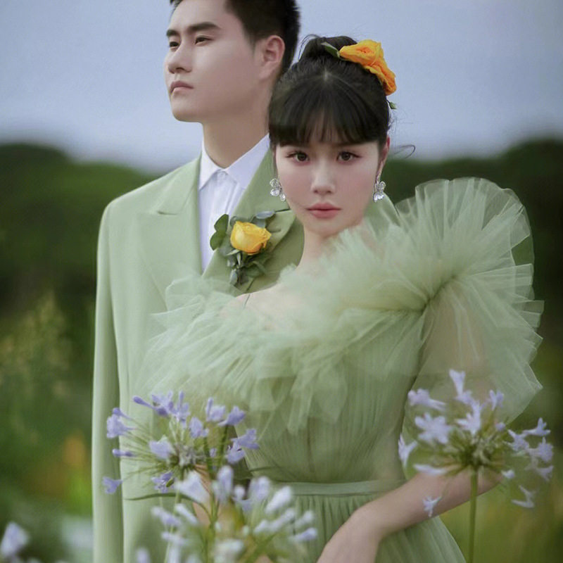 新款婚纱影楼摄影彩纱主题拍照服装小清新浅绿色轻纱吊带礼服裙