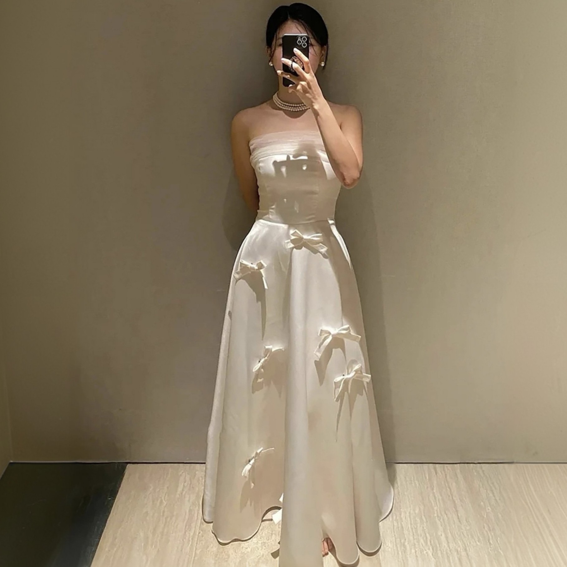 2026新款法式轻婚纱新娘缎面抹胸出门纱白色蝴蝶结拖尾礼服小白裙