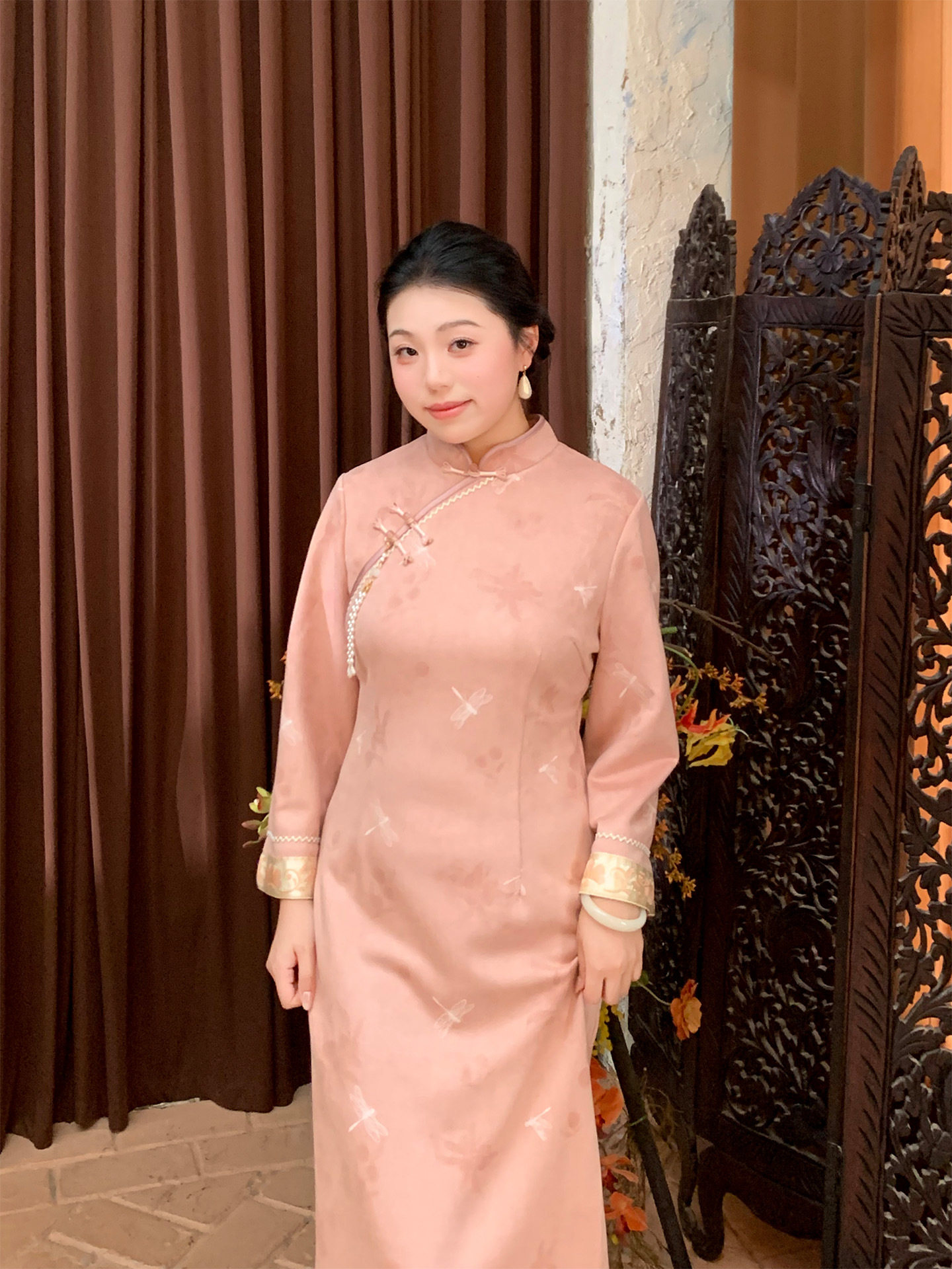 粉色麂皮绒淑女范倒大袖旗袍2026年秋敬酒服女新中式大码胖MM孕妇