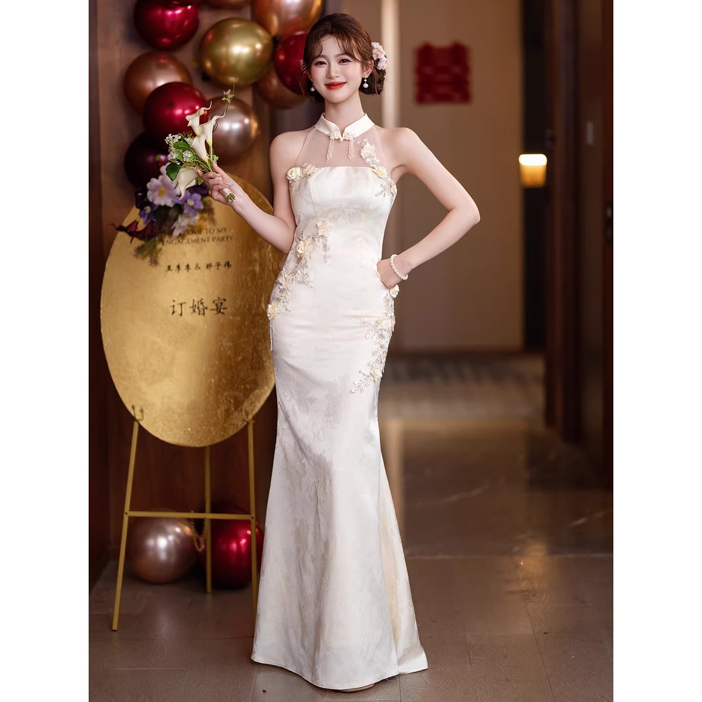 白色挂脖订婚敬酒礼服裙小个子