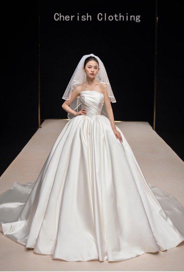 宫廷缎面婚纱2025年新娘新款抹胸