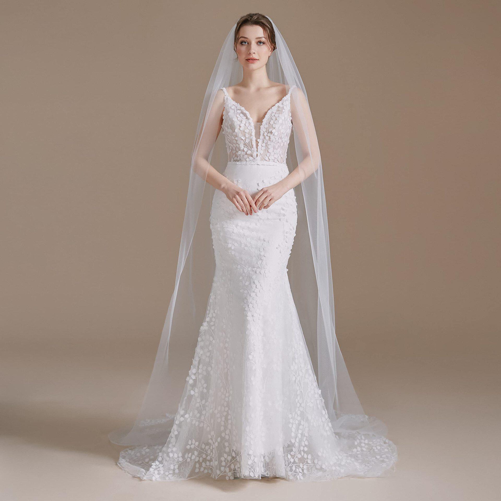 新款新娘蕾丝白美人鱼新娘婚纱吊带修身礼服白色V领拖尾露背婚纱