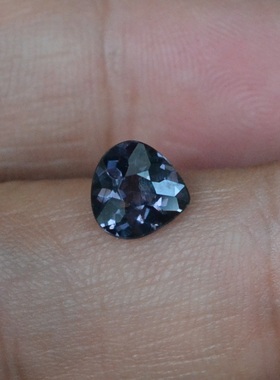 天然金属灰色尖晶石裸石心形戒面全净体满火彩1.5克拉包邮送证书