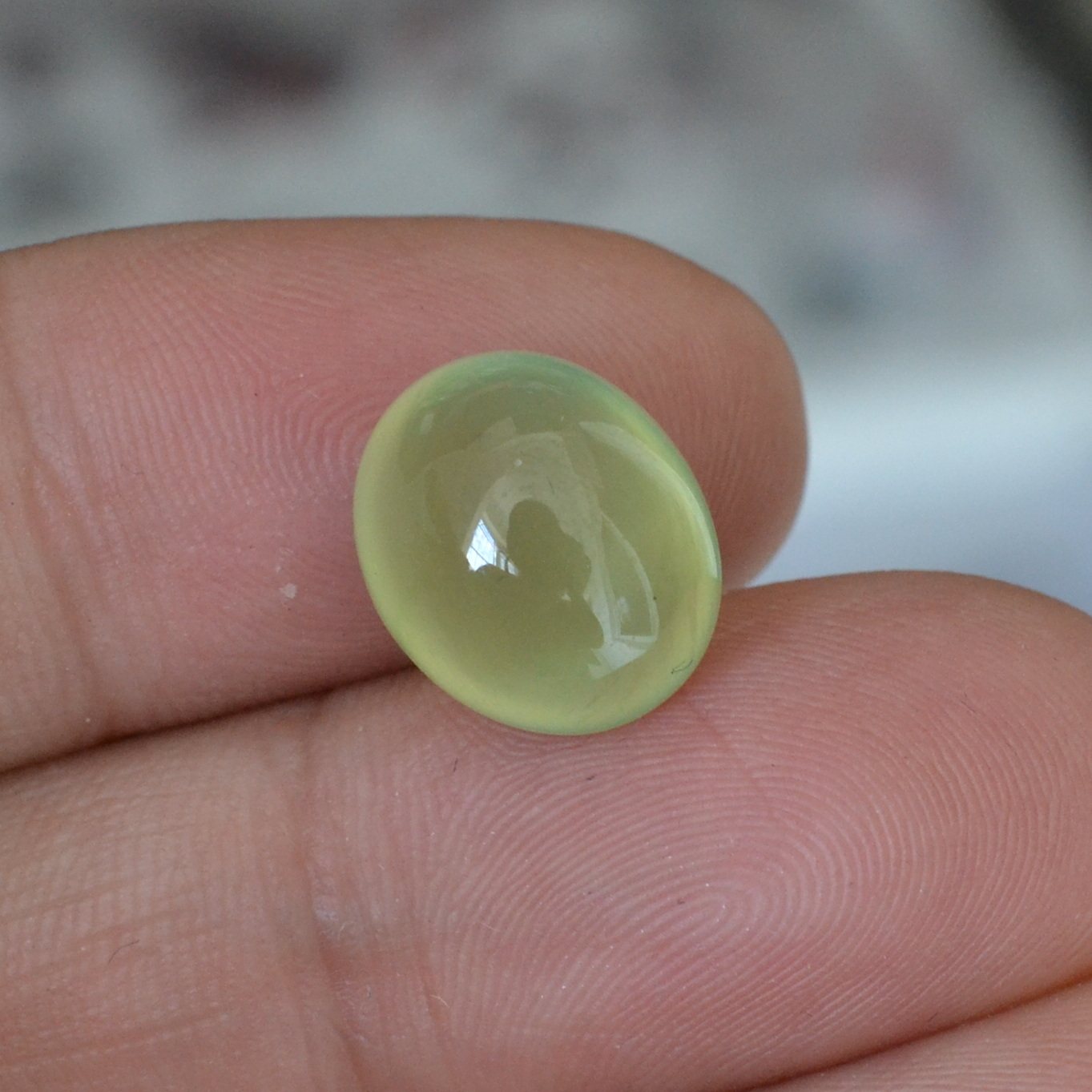 天然葡萄石裸石戒面颜色浓郁水头号晶莹剔透8.9克拉11*13毫米包邮