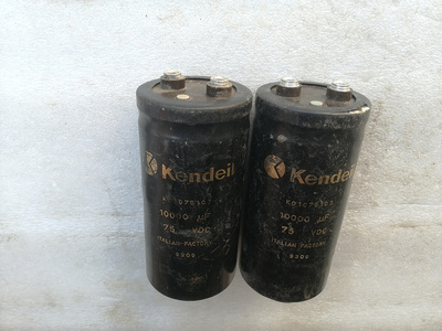 拆机意大利肯德 Kendei K01系列 75V 10000UF 螺丝脚发烧滤波电容