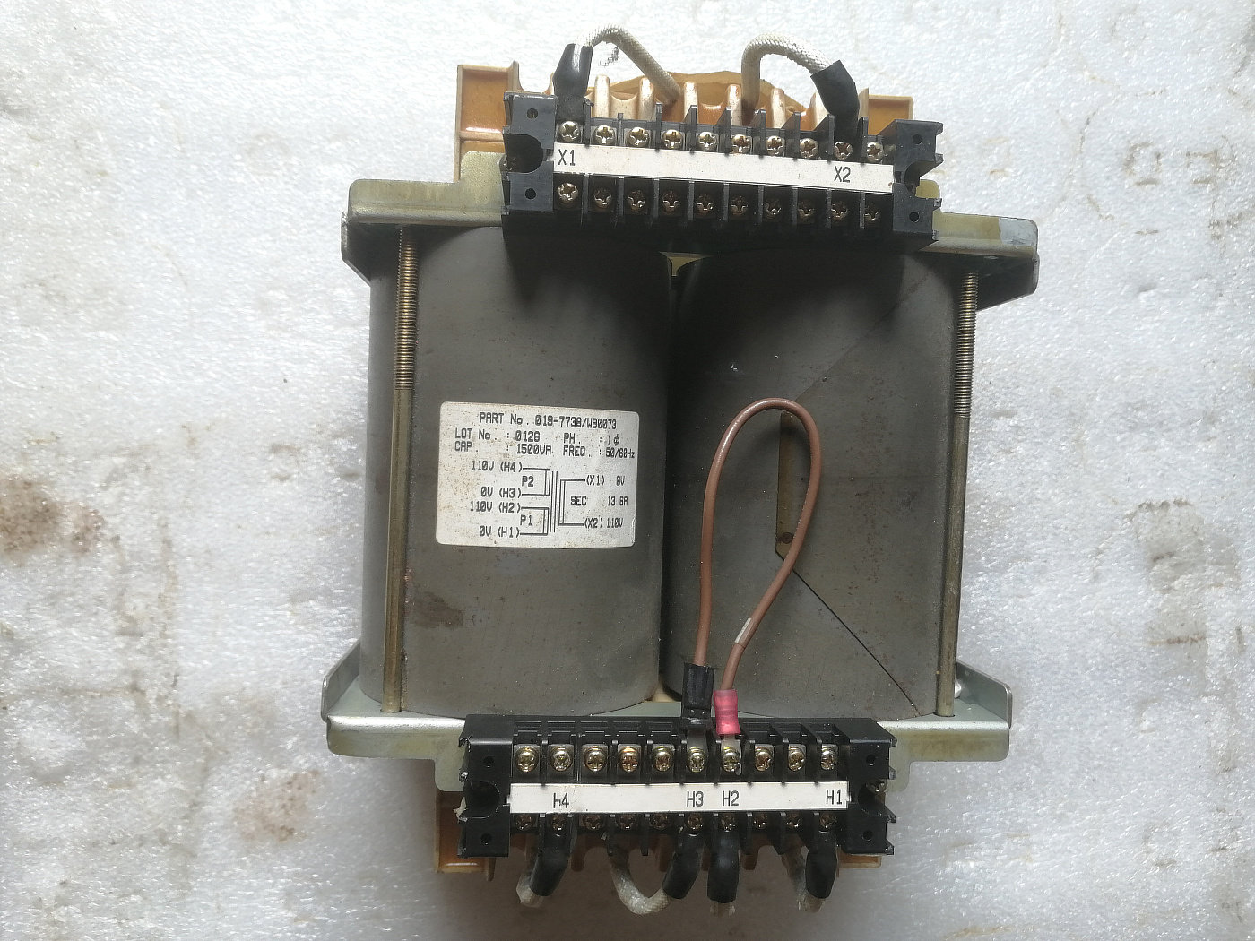 日本WB型隔离牛 进口变压器 功率1500W 220V转110V