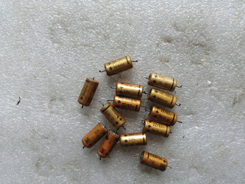 德国金色 ROE EBC系列 63v 22uf 金装轴向电容