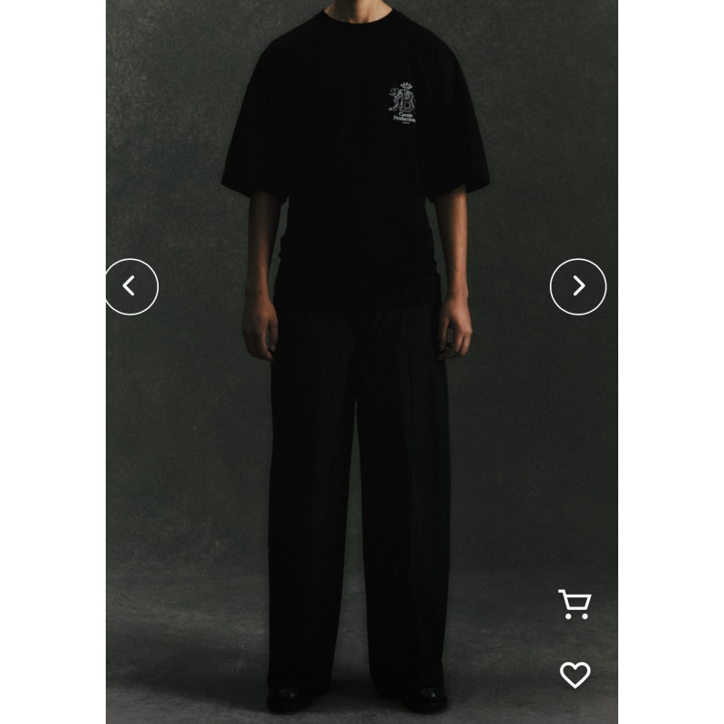 经典g9夹克 出的合作款的宽松裤子 4万在售