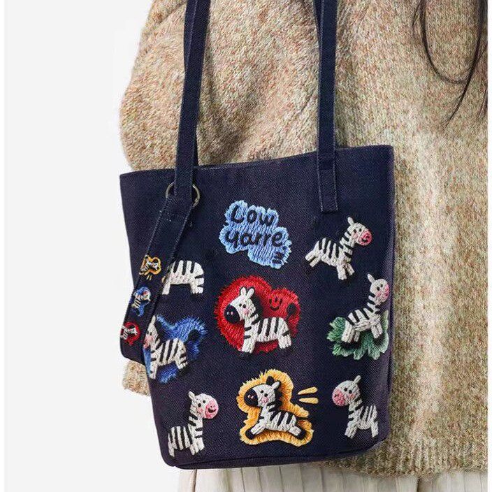 有趣琳 水桶包女新年马年生肖马上开心大容量水桶托特单肩包发