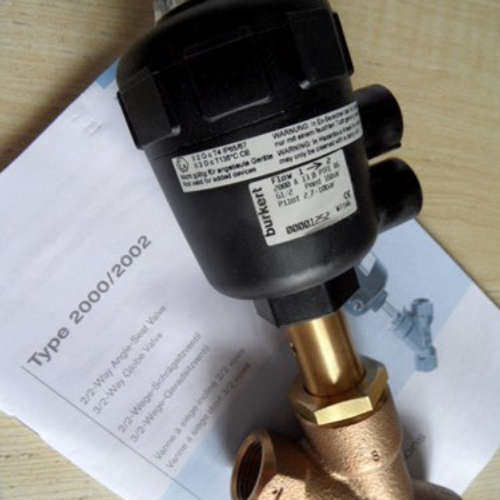 burkert 高温蒸汽气动角座阀 2000 A 15.0 00001252
