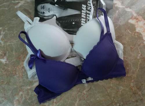 牛奶丝模杯上薄下厚65b70a文胸