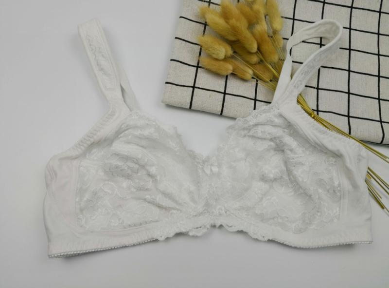 超薄蕾丝大尺码缩胸内衣