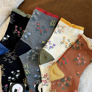 韩国东大门进口袜子美丽配色小花拼色棉袜ins风花边精致中筒袜