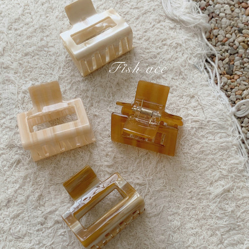 小鱼良品发夹法式小众复古奶棕色