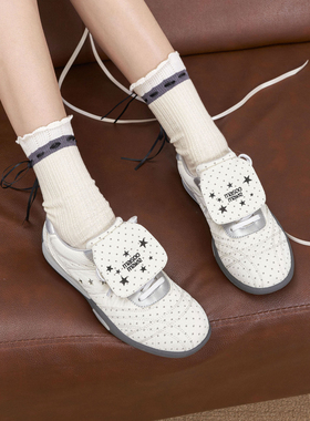 玛速主义2026新款波点百搭休闲轻便运动鞋女春平底板鞋星星小白鞋