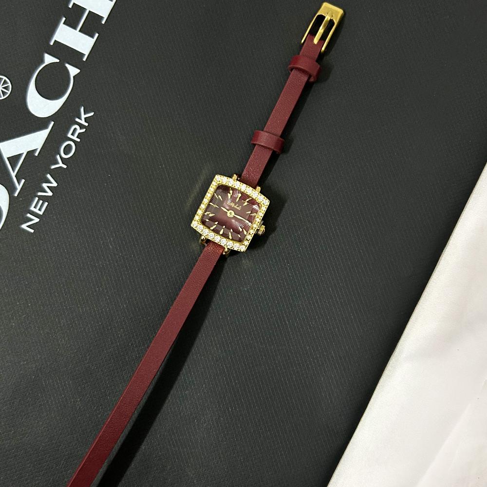 双层叠戴轻奢小众女表安可拉红