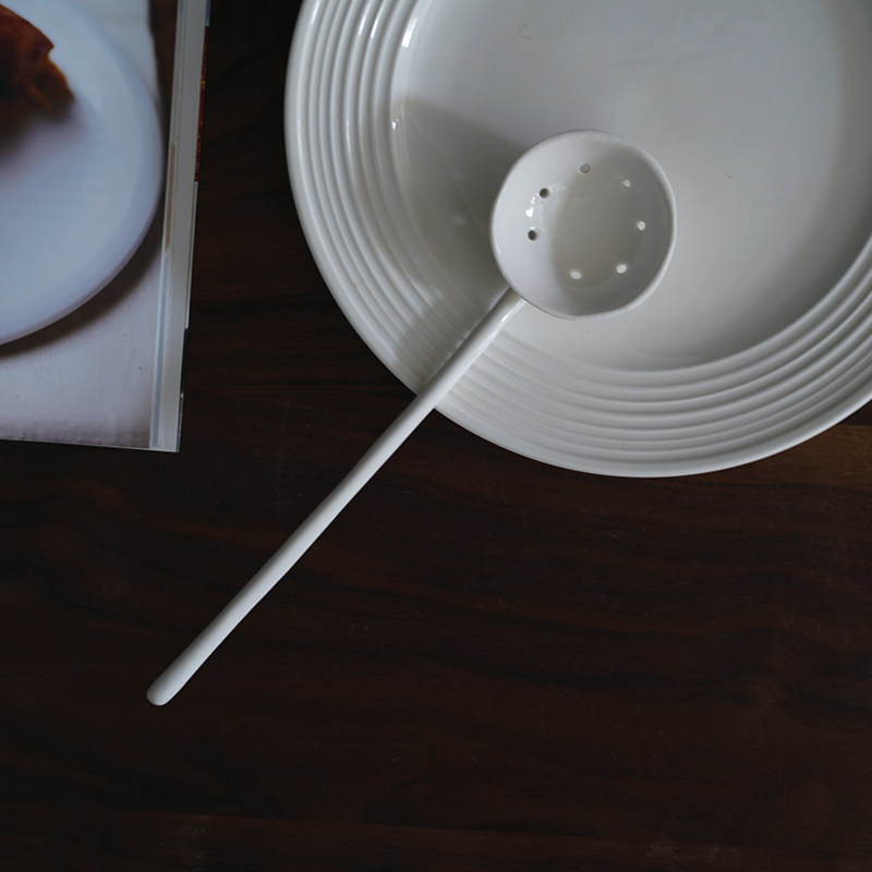 少件款 出口欧式工业风陶瓷艺术设计长手柄漏勺 火锅不规则勺子