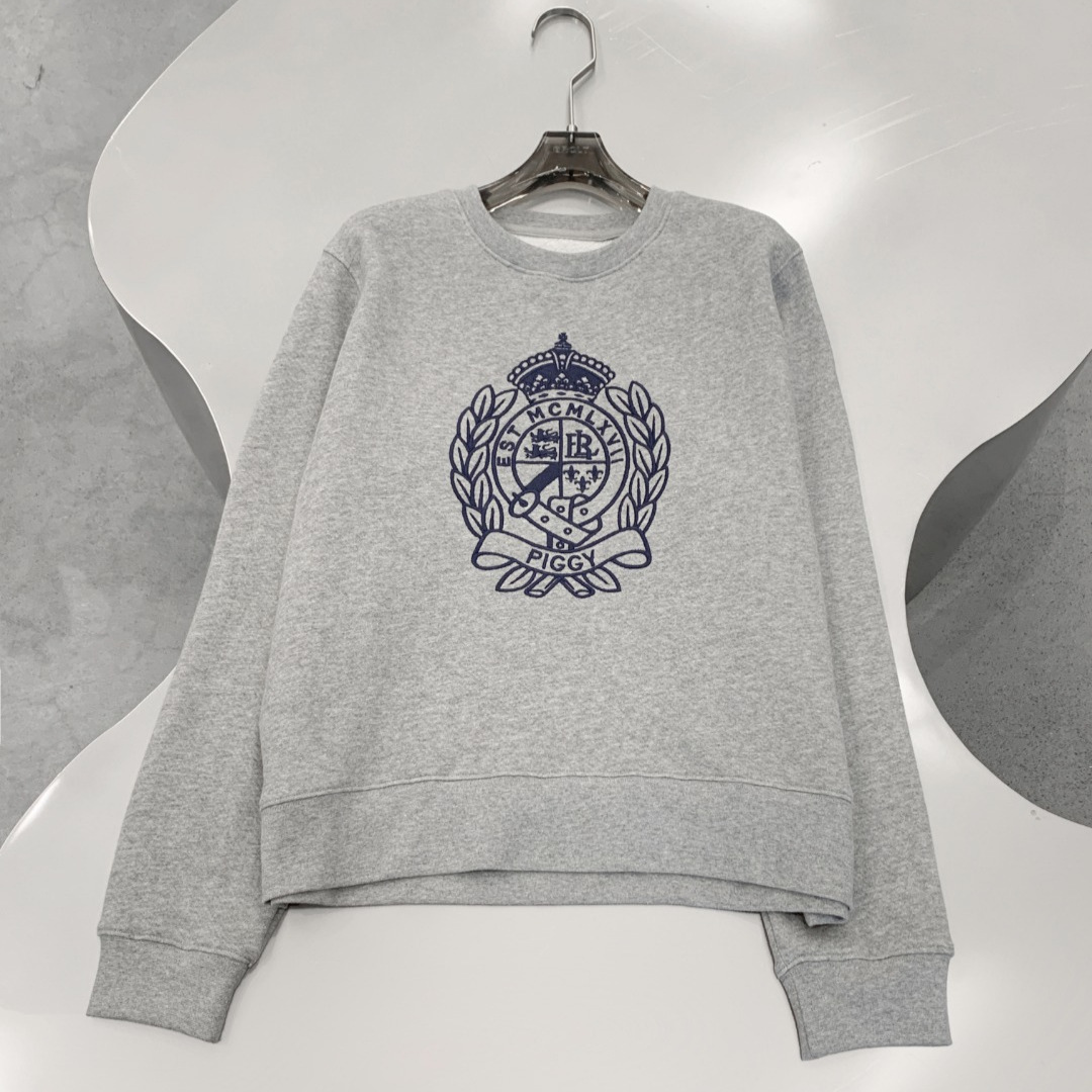 灰色圆领字母刺绣卫衣女秋冬