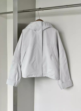 感山系穿搭防风防水短款连帽宽松廓形冲锋衣外套小个子 wt13