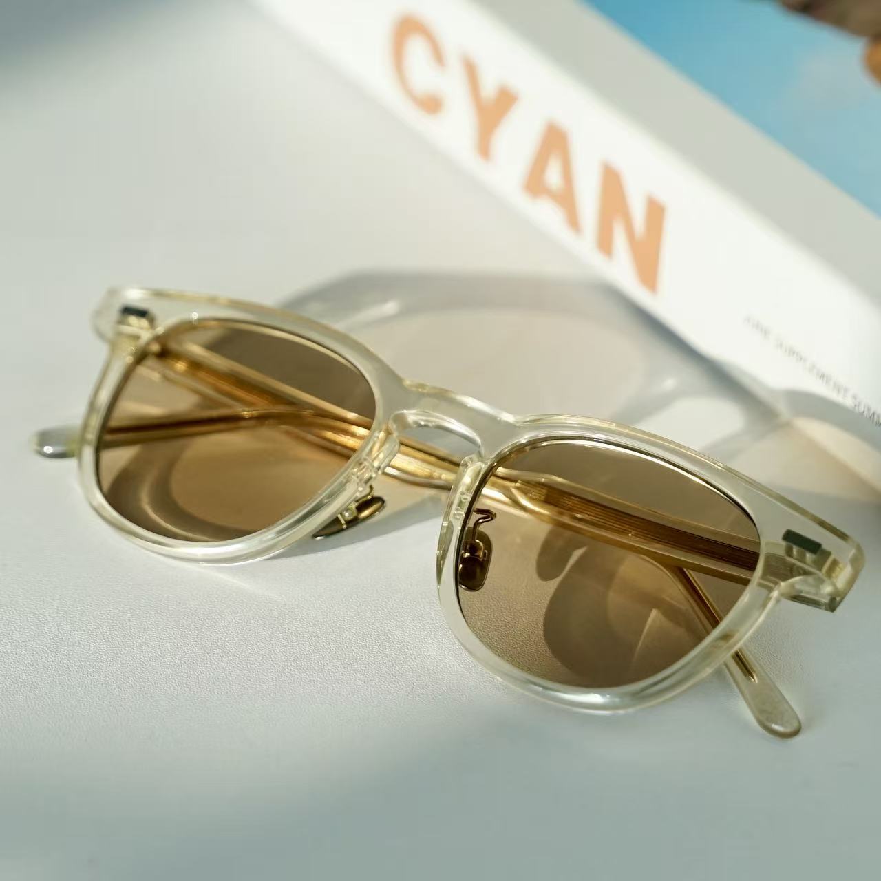 复古老钱风透明方框墨镜