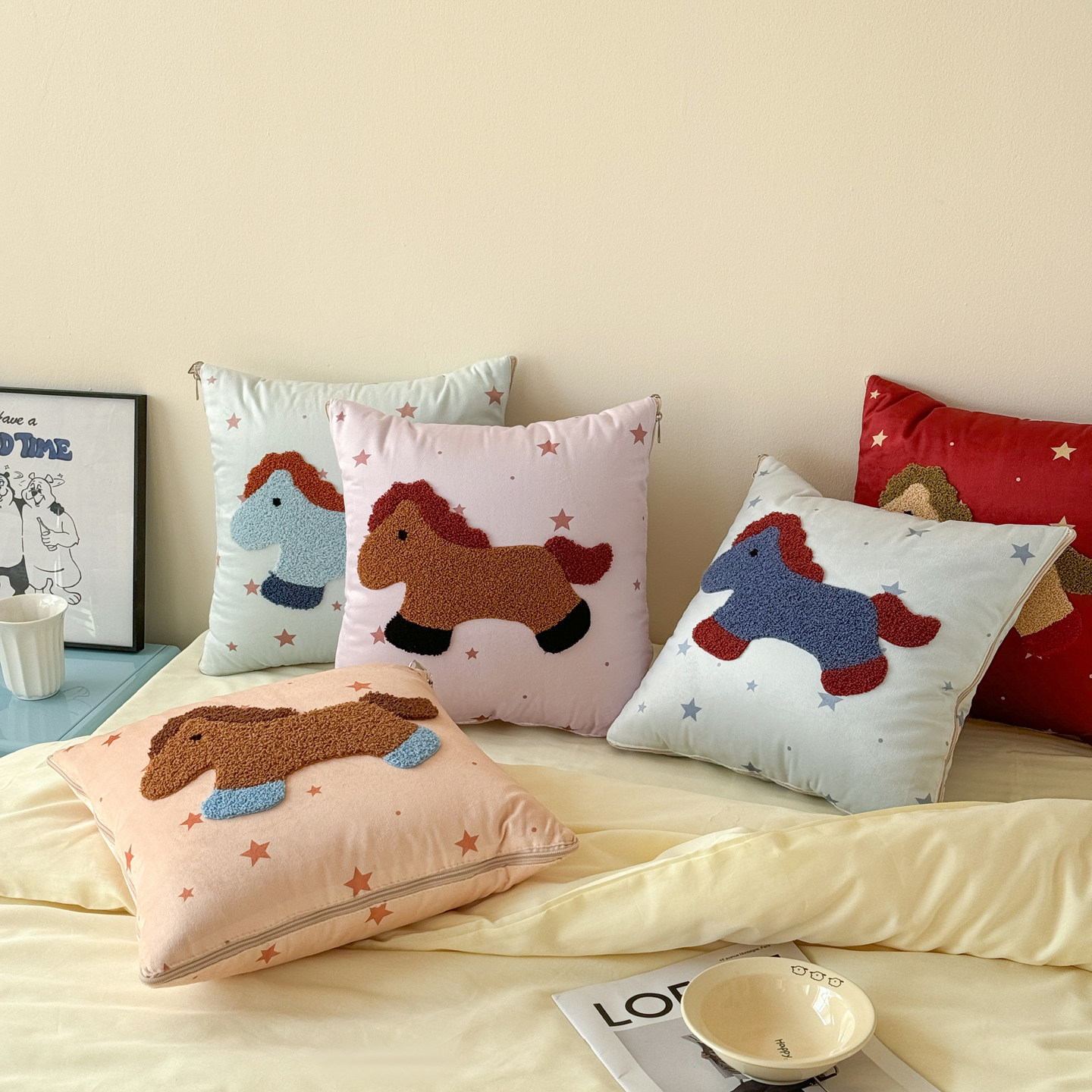 四季丽丝绒毛巾绣多功能抱枕被子办公室午休枕头被车载宿舍靠垫被