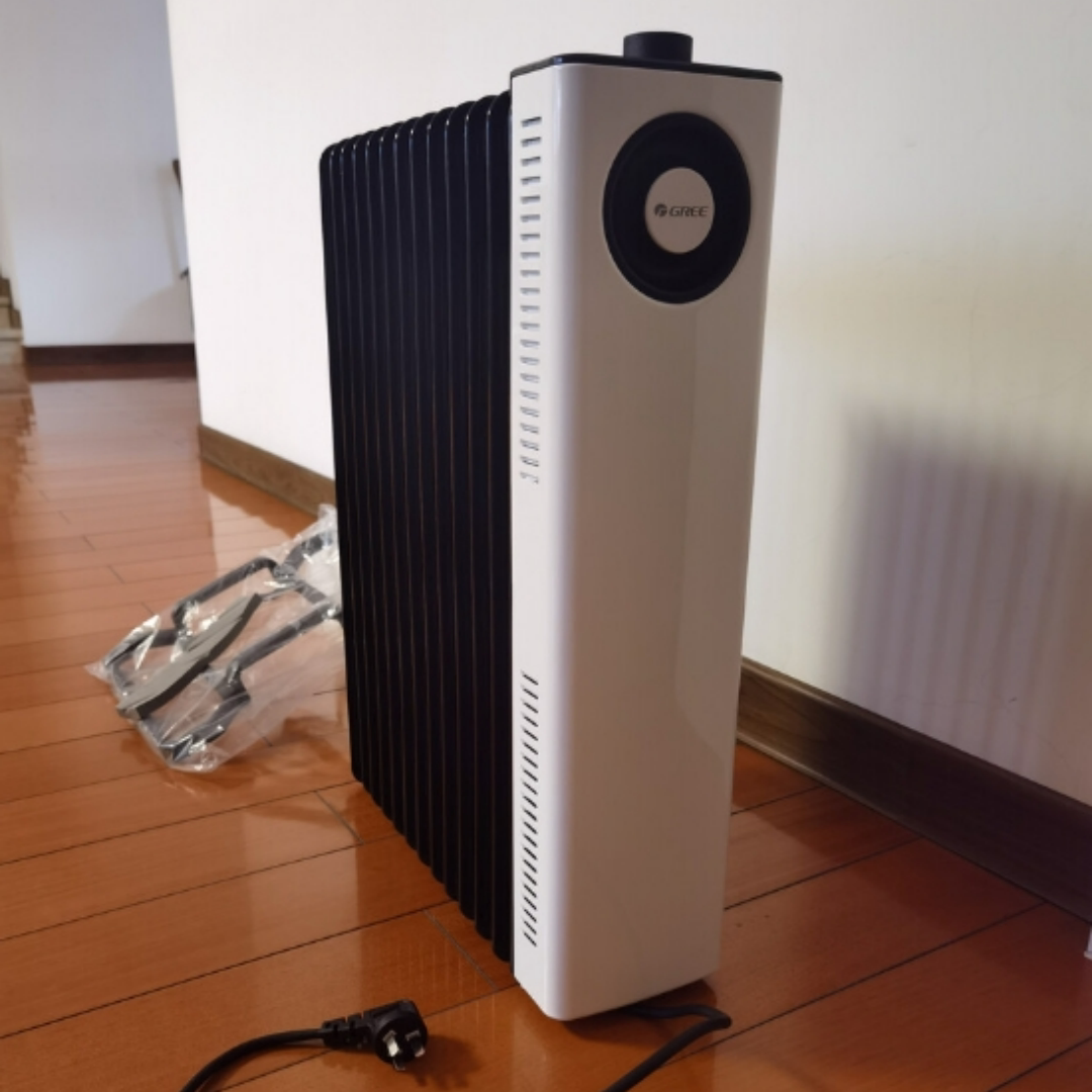 Gree/格力电热油汀取暖器家用13片石墨烯升温电暖气油丁酊电暖器