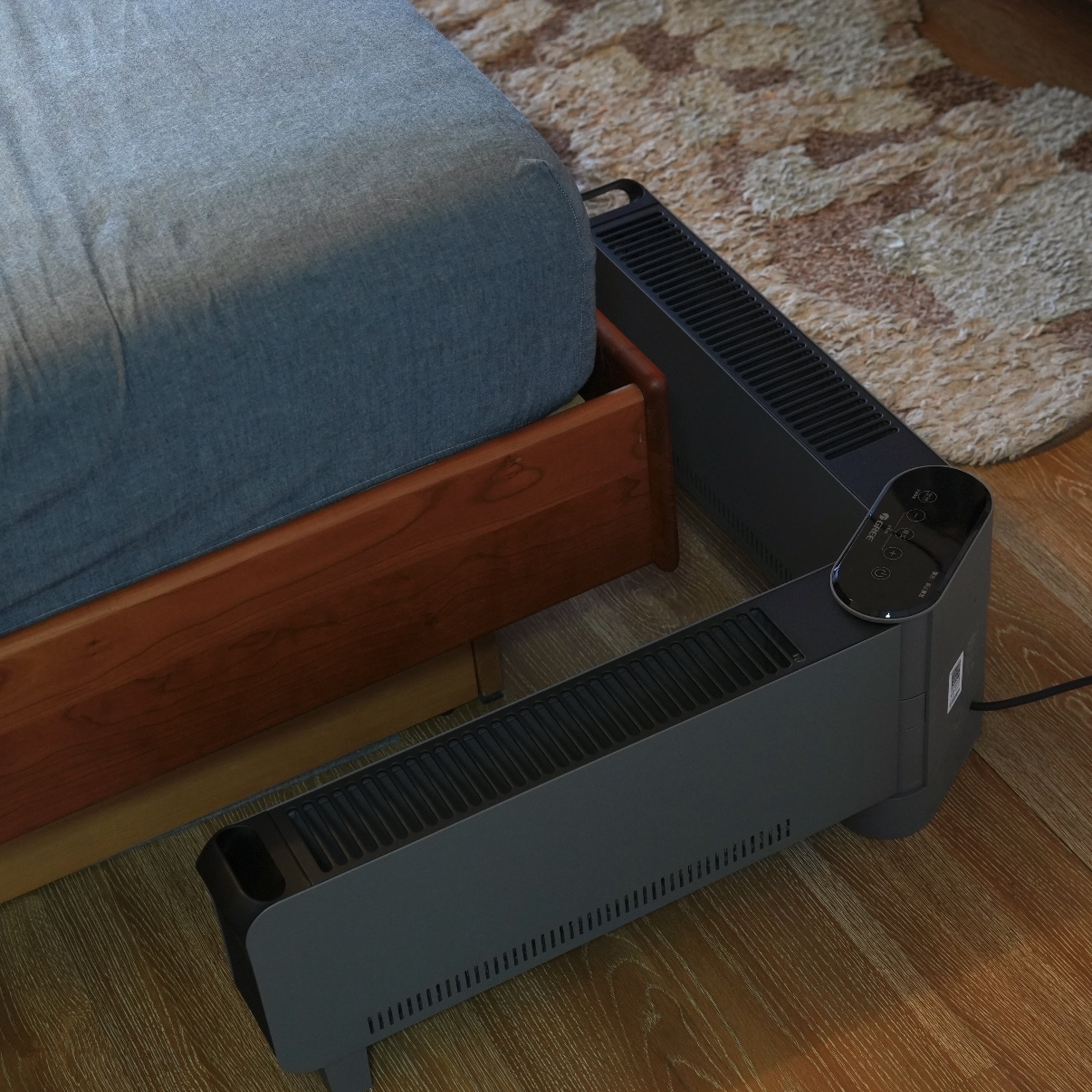 Gree/格力取暖器家用电暖气节能省电暖风机烤火地暖式电暖器