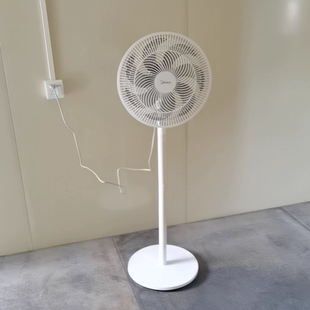 美的电风扇落地扇家用大风力节能摇头轻音立式七叶电扇SAE35CA